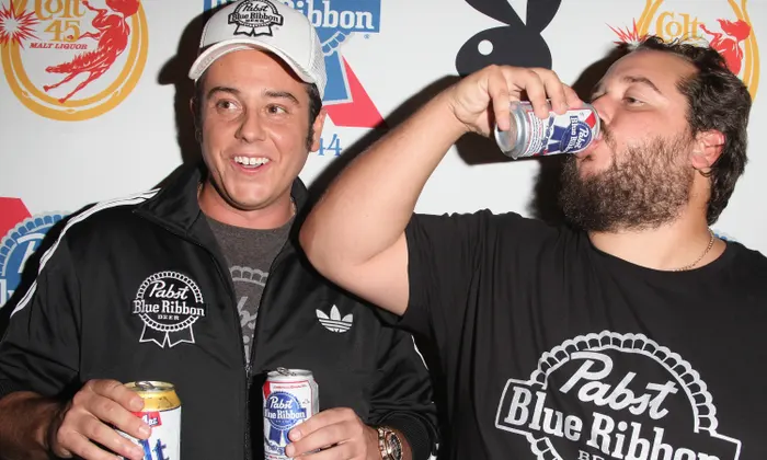 Γεννημένος Playboy: Ο Έλληνας που αγόρασε την πιο θρυλική «βίλα των οργίων»