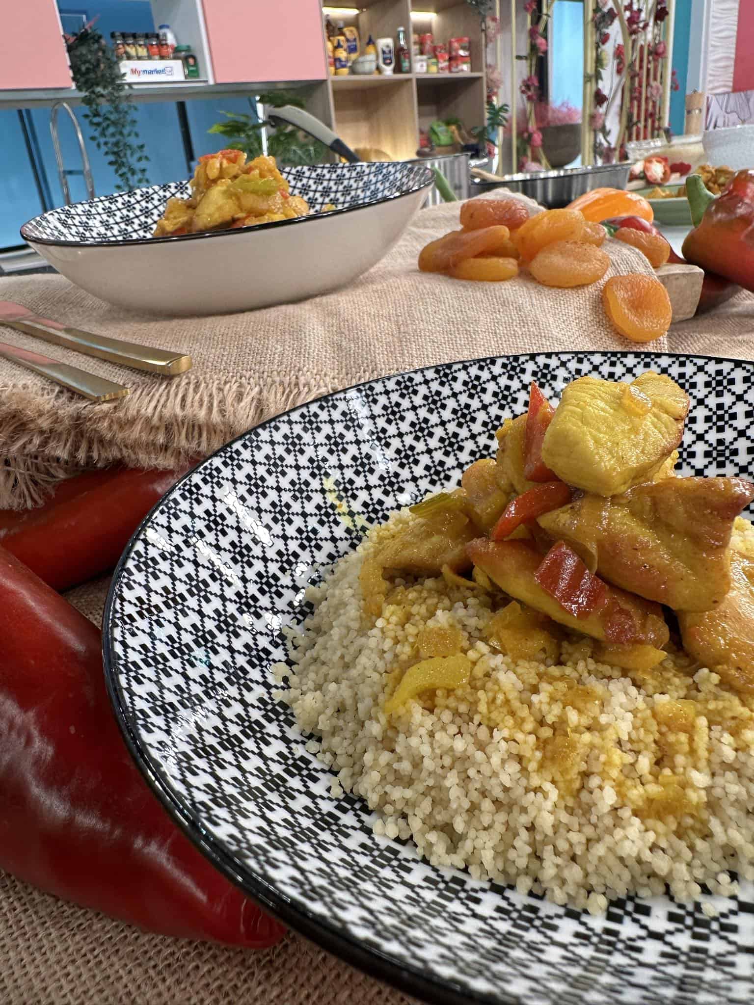 τηγανια κοτοπουλο με κουρκουμα και κους κους