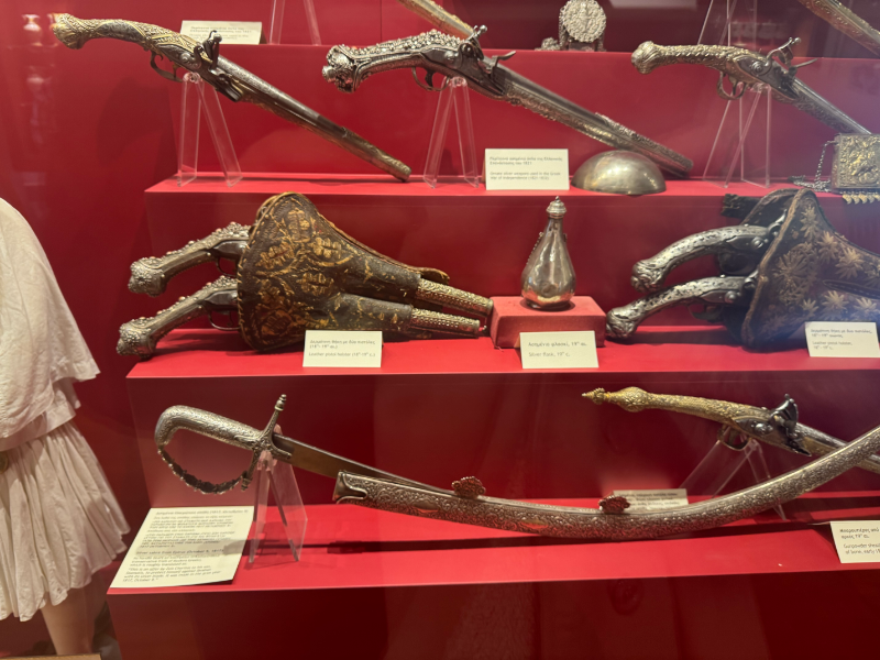 Μικρή περιήγηση στα Ιωάννινα και στο νησάκι της λίμνης, που βρίσκεται στη σκιά του Αλή Πασά