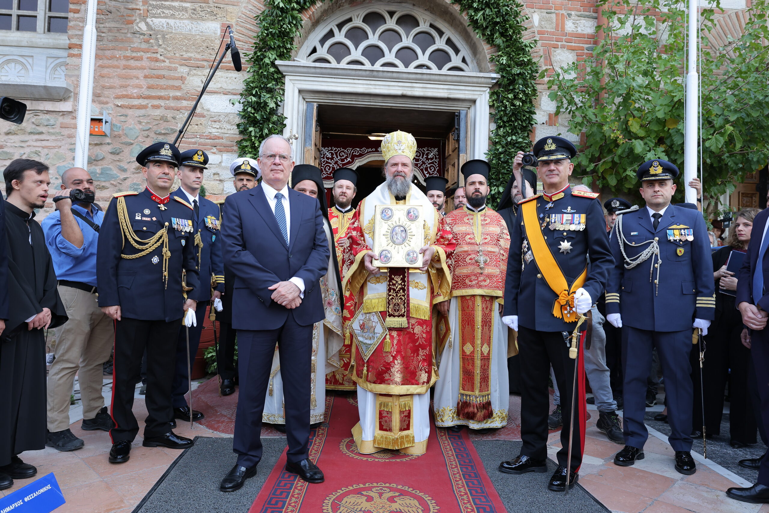 Με λαμπρότητα η επίσημη δοξολογία για τον εορτασμό του Πολιούχου Αγίου Δημητρίου και της 113ης επετείου από την απελευθέρωση της Θεσσαλονίκης