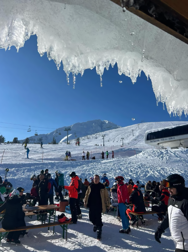 Χριστουγεννιάτικο τριήμερο στο Bansko: Σκι, παράδοση και χειμωνιάτικη μαγεία