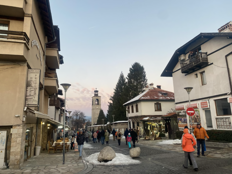 Χριστουγεννιάτικο τριήμερο στο Bansko: Σκι, παράδοση και χειμωνιάτικη μαγεία