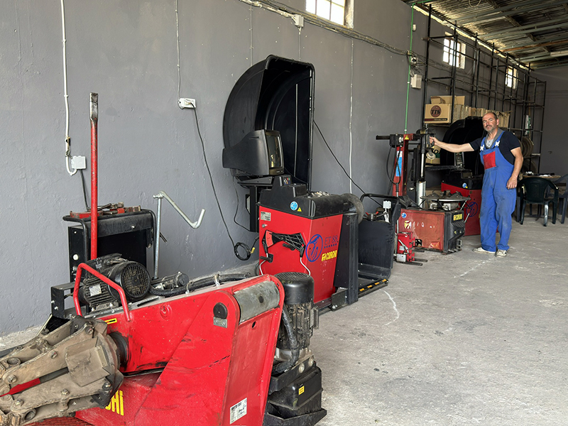 Ελαστικά Τσιάρας Αθανάσιος - Νέο βουλκανιζατέρ στον Τύρναβο