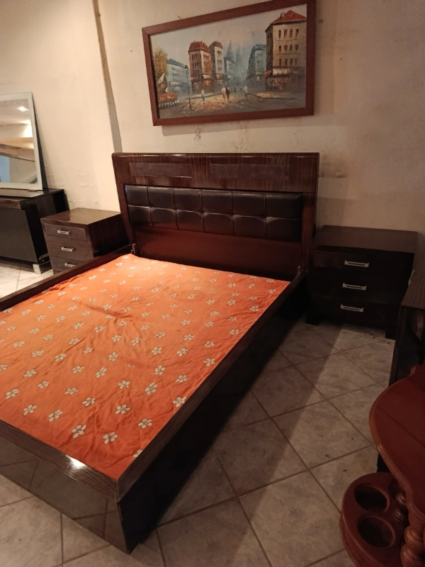 Λόγω κλεισίματος καταστήματος – ΜΕΓΑΛΟ ΞΕΠΟΥΛΗΜΑ ΕΠΙΠΛΩΝ ΣΤΟΝ ΤΥΡΝΑΒΟ!