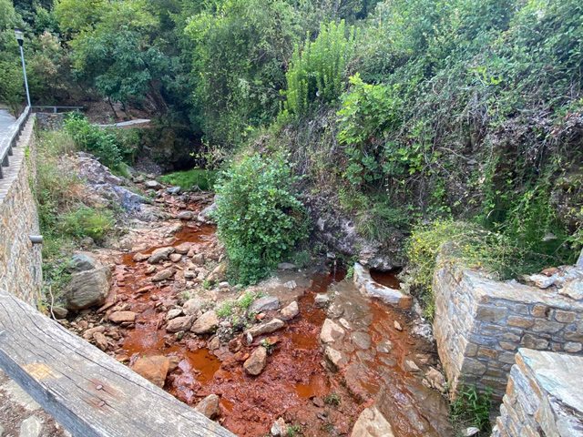 Δείτε τις Ιαματικές Πηγές στο Κόκκινο Νερό του Δήμου Αγιάς μόνο στο ΤΡ (βίντεο)