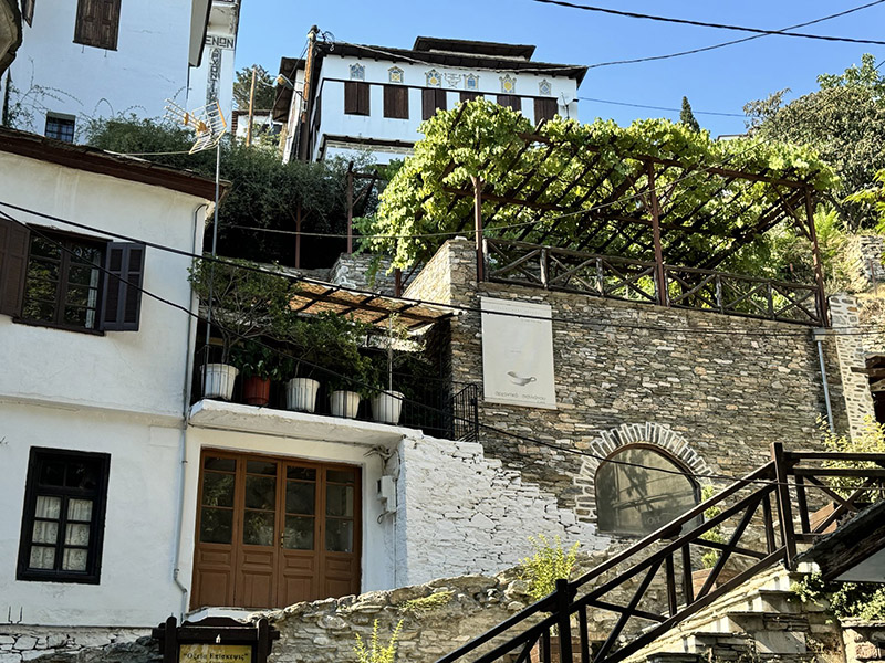 Μακρινίτσα: Ένας Παράδεισος Στις Πλαγιές Του Πηλίου