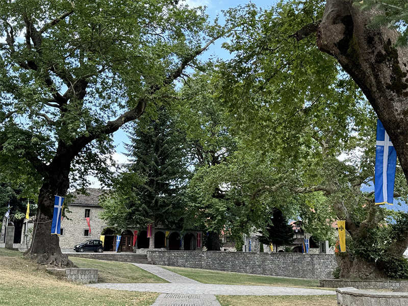 Μέτσοβο: Ένας Παραμυθένιος Προορισμός για Καλοκαίρι και Χειμώνα!