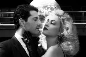 το θέατρο "Η νύχτα της κυρίας" online