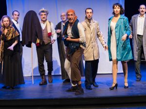 το θέατρο μεθυσμένη πολιτεία online