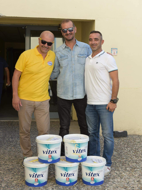 Το κατάστημα χρωμάτων - σιδηρικών Δημήτρης Σάμπρης συμμετείχε στη δράση της Vitex για δωρεά χρωμάτων