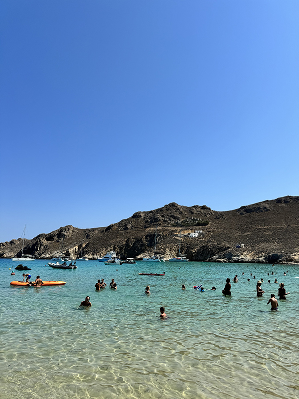 Σέριφος: Το νησί των Κυκλάδων με την άγρια ομορφιά τα κρυστάλλινα νερά και τη φιλοξενία