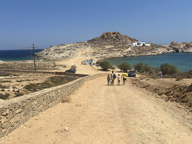 Σέριφος: Το νησί των Κυκλάδων με την άγρια ομορφιά τα κρυστάλλινα νερά και τη φιλοξενία