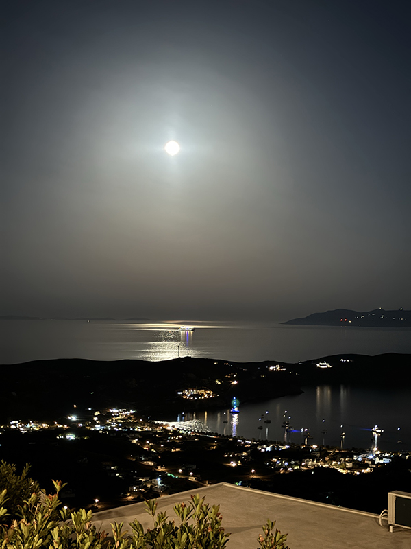 Σέριφος: Το νησί των Κυκλάδων με την άγρια ομορφιά τα κρυστάλλινα νερά και τη φιλοξενία